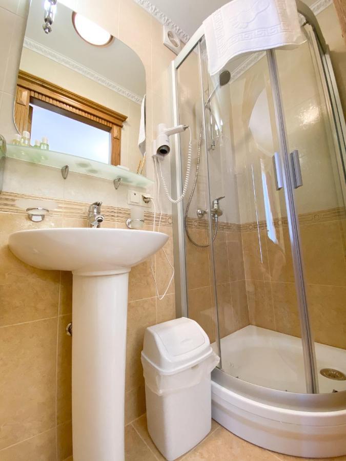 Петрос Family Hotel Jaremtsche Zimmer foto